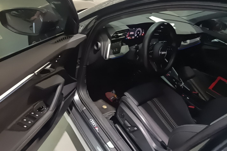 Audi A3 2023 immagine di auto #16