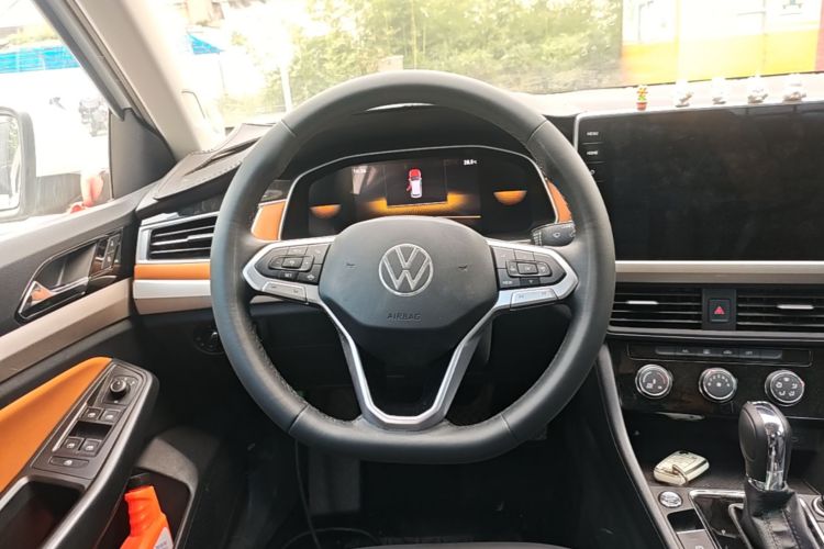 Volkswagen Bora 2024 car image #11