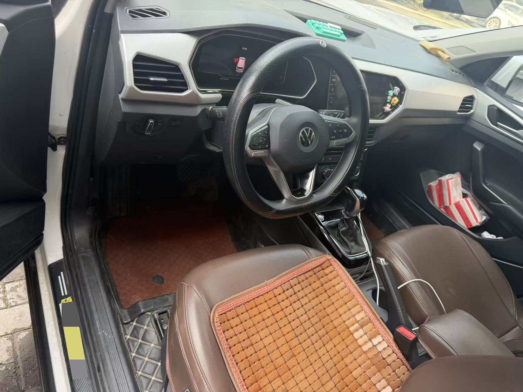 Volkswagen Tacqua 2021 immagine di auto #3