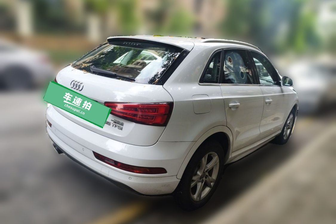 Audi Q3 2017 car image #4