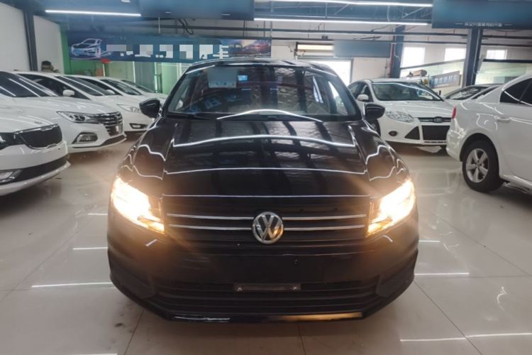 Volkswagen Santana 2018 car image #3