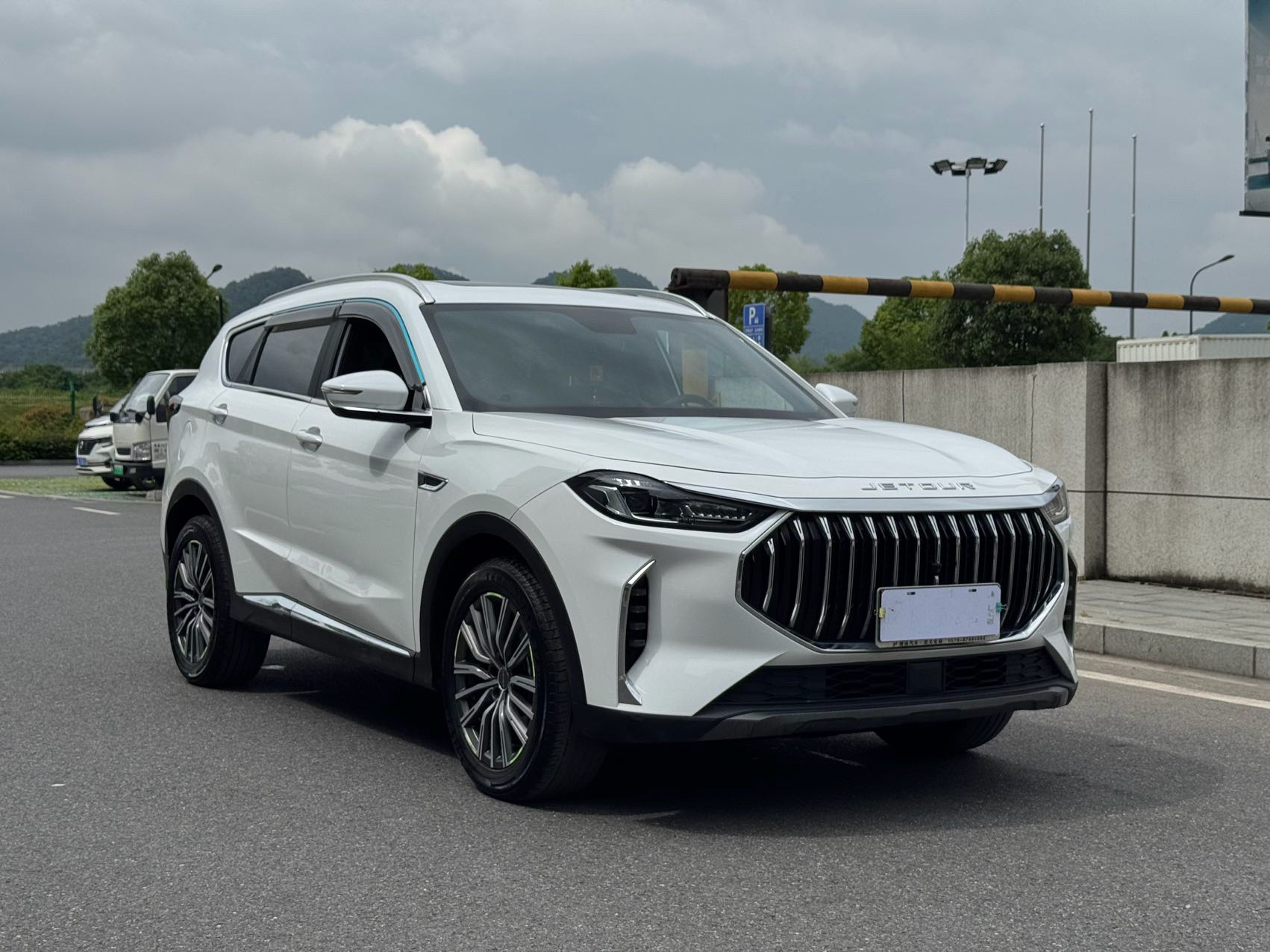 Jetour X70 PLUS 2024 image de voiture #3