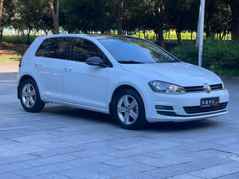Volkswagen Golf 2017 car image #3