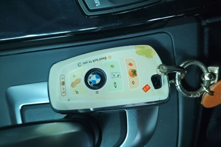 BMW 3 Series GT 2021 #9 BMW 3 Series GT 2021 صورة سيارة #9
