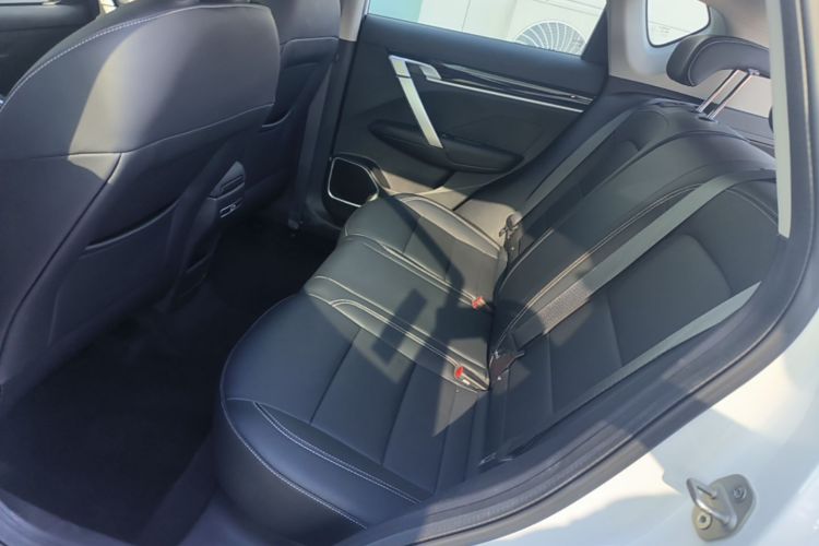 GEELY Coolray 2025 #17 GEELY Coolray 2025 car image #17