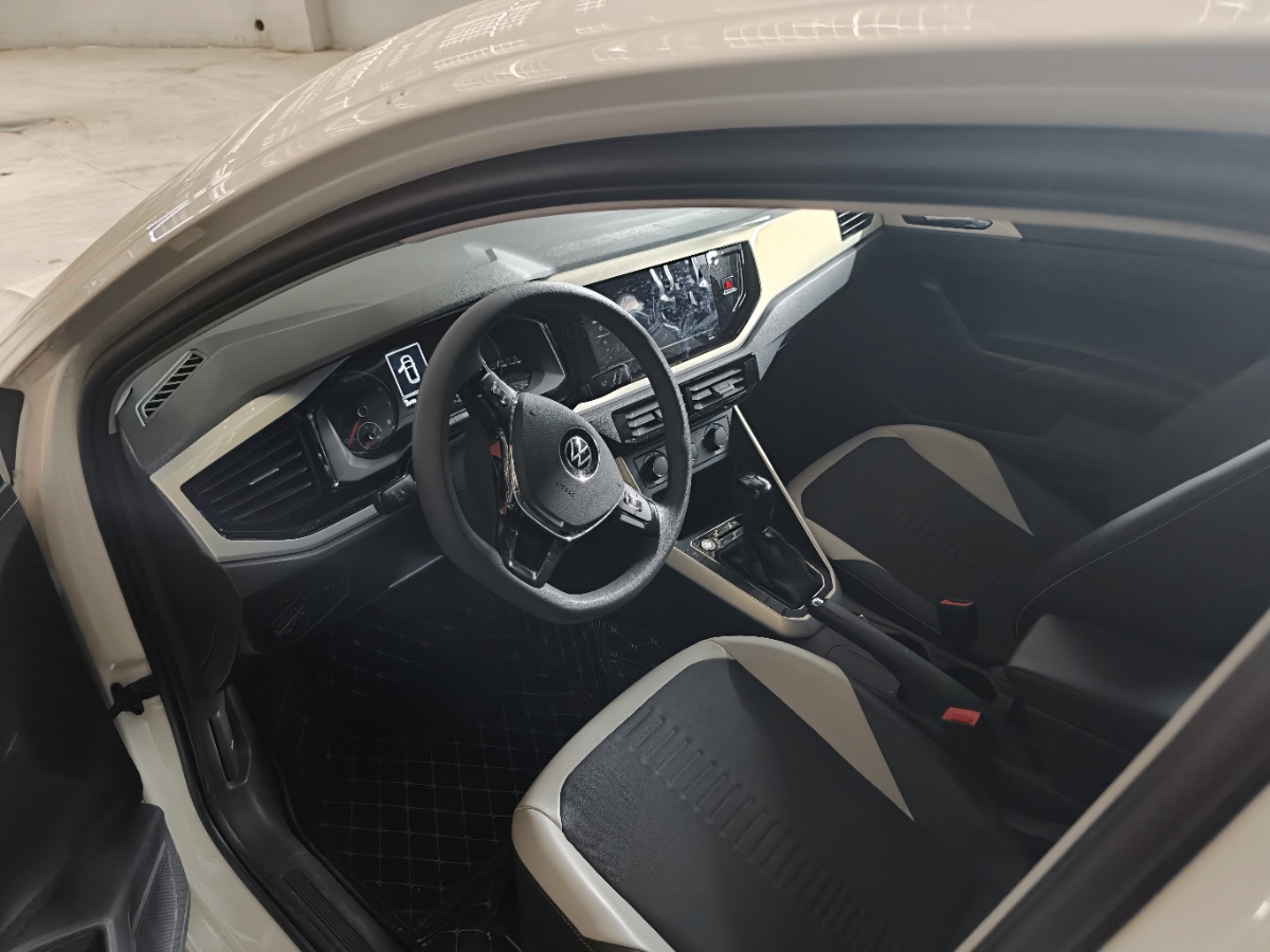 Volkswagen Polo 2023 immagine di auto #2