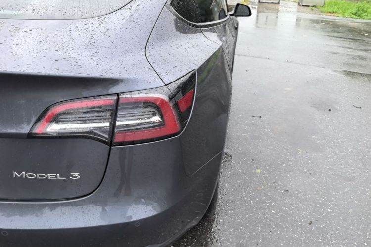 Tesla Model 3 2021 car image #8