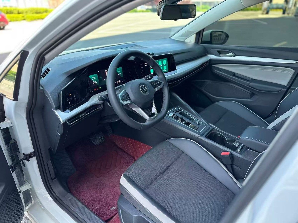 2023 car image #4