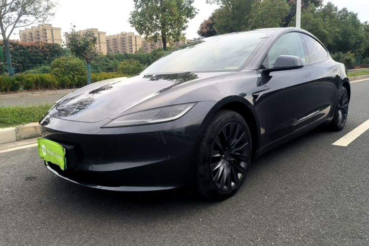 Tesla Model 3 2025 #2 Tesla Model 3 2025 car image #2