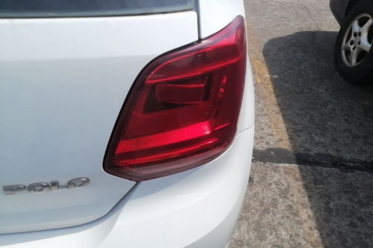 Volkswagen Polo 2017 car image #8