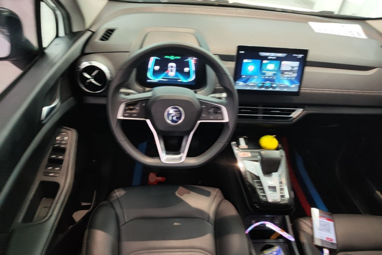 BYD Yuan New Energy 2020 car image #11