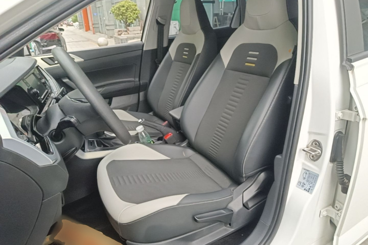 Volkswagen Polo 2021 car image #15