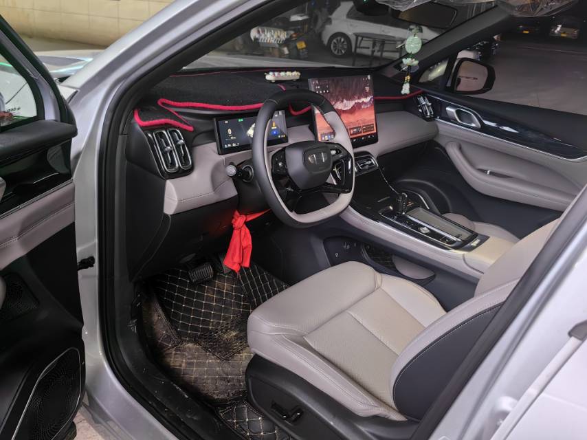 GEELY Boyue L 2026 car image #3