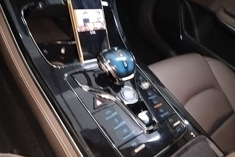 BYD Han 2022 car image #14