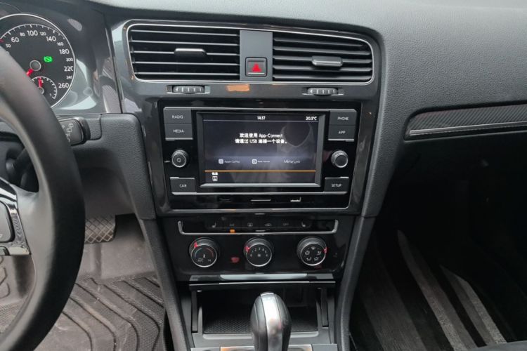 Volkswagen Golf 2019 #13 Volkswagen Golf 2019 car image #13