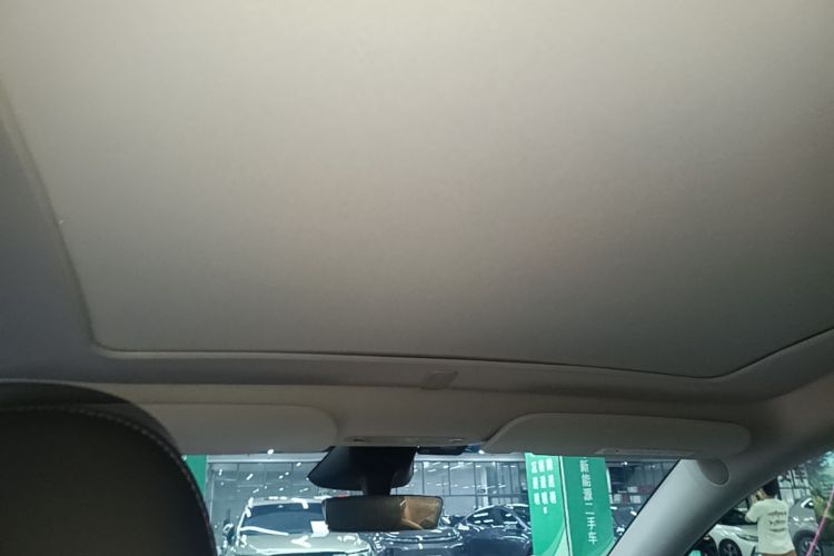 Tesla Model Y 2024 #18 Tesla Model Y 2024 car image #18