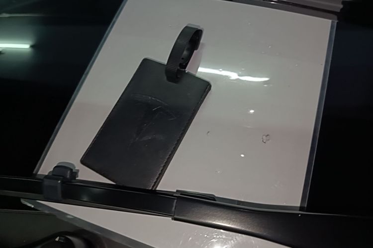Tesla Model Y 2023 #9 Tesla Model Y 2023 car image #9