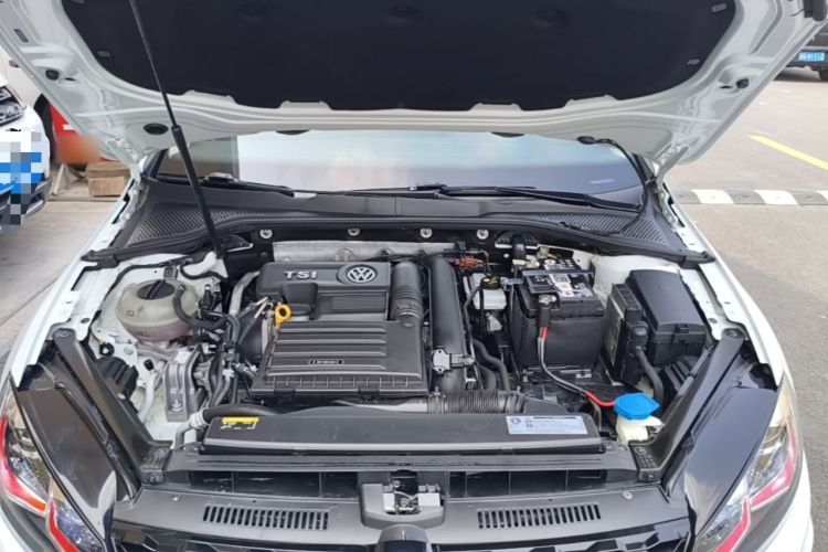 Volkswagen Golf 2018 car image #20