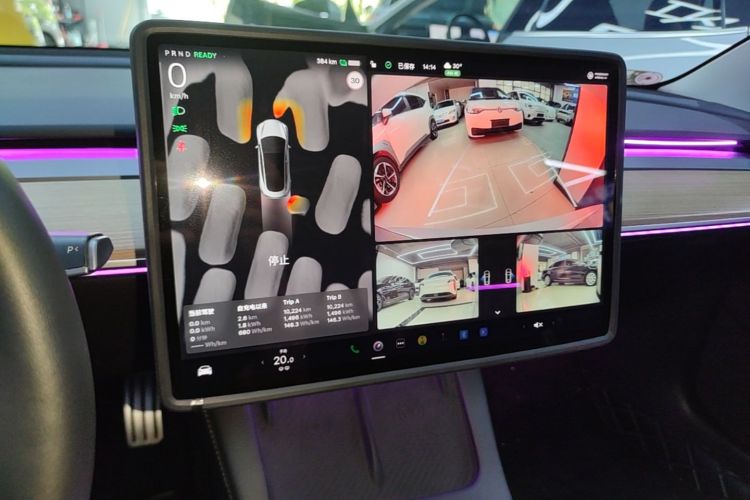 Tesla Model 3 2023 car image #13