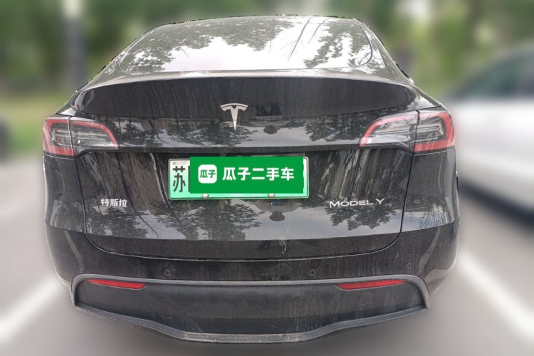 Tesla Model Y 2023 #6 Tesla Model Y 2023 car image #6
