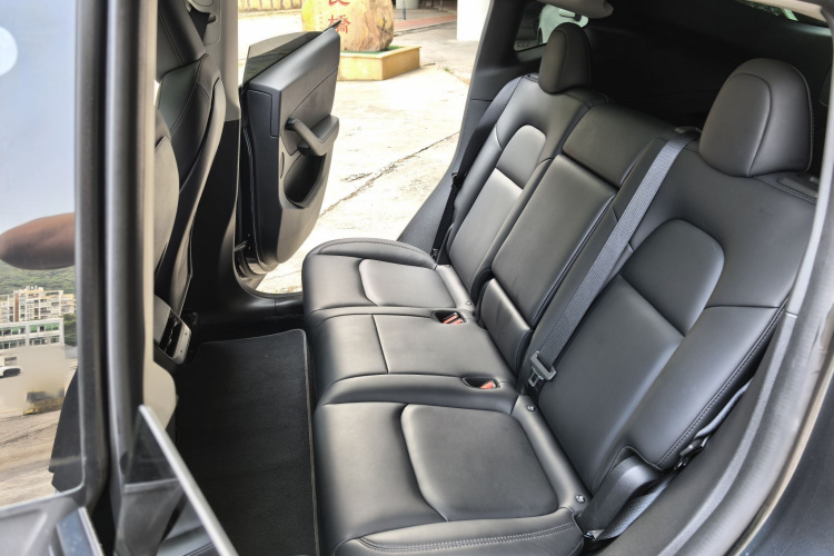 Tesla Model Y 2024 #10 Tesla Model Y 2024 immagine di auto #10