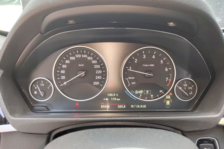 BMW 3 Series GT 2019 #16 BMW 3 Series GT 2019 صورة سيارة #16