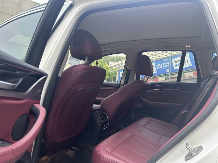 BMW X3 2024 car image #5