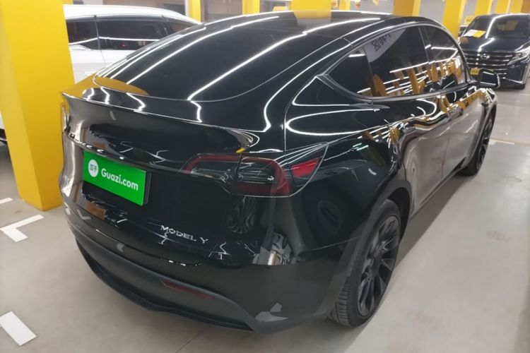 Tesla Model Y 2023 #7 Tesla Model Y 2023 car image #7
