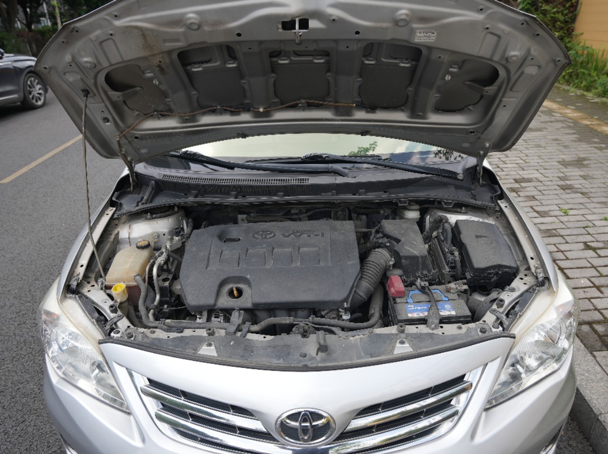 Toyota Corolla 2012 immagine di auto #13