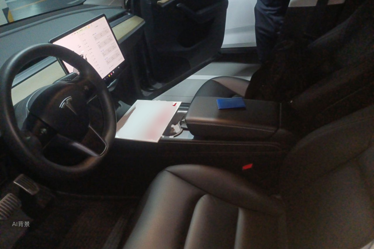 Tesla Model Y 2022 car image #17