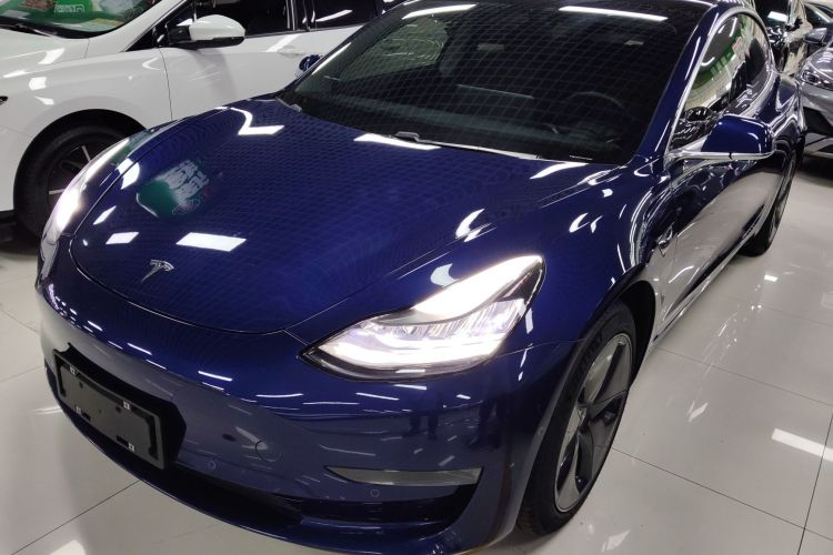 Tesla Model 3 2020 car image #2