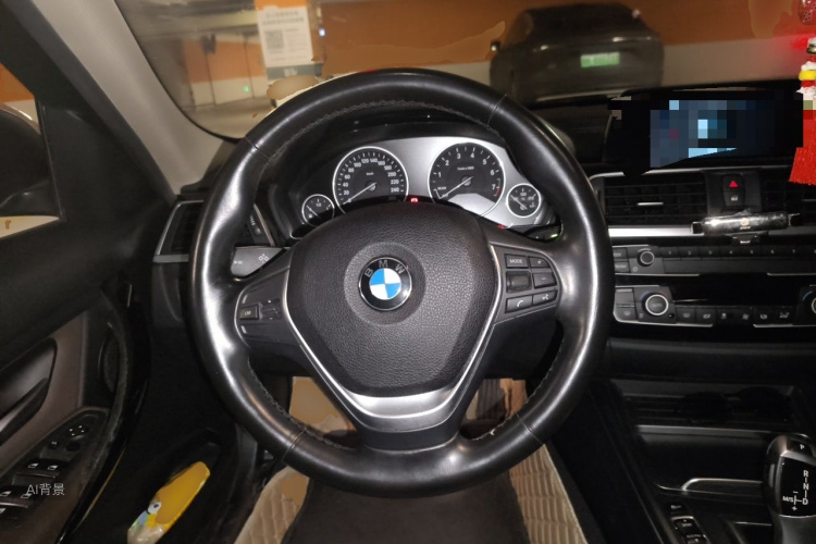 BMW 3 Series 2018 car image #12