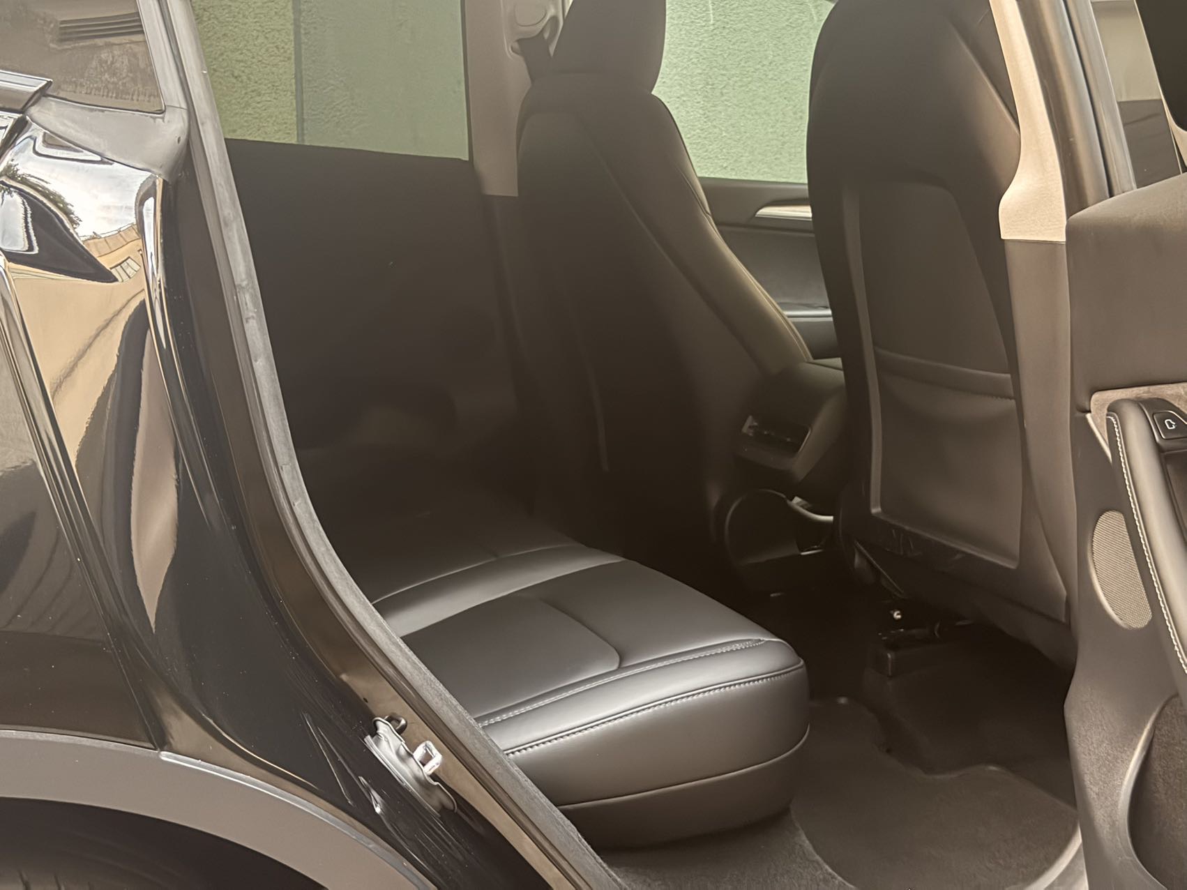 Tesla Model Y 2023 #6 Tesla Model Y 2023 car image #6