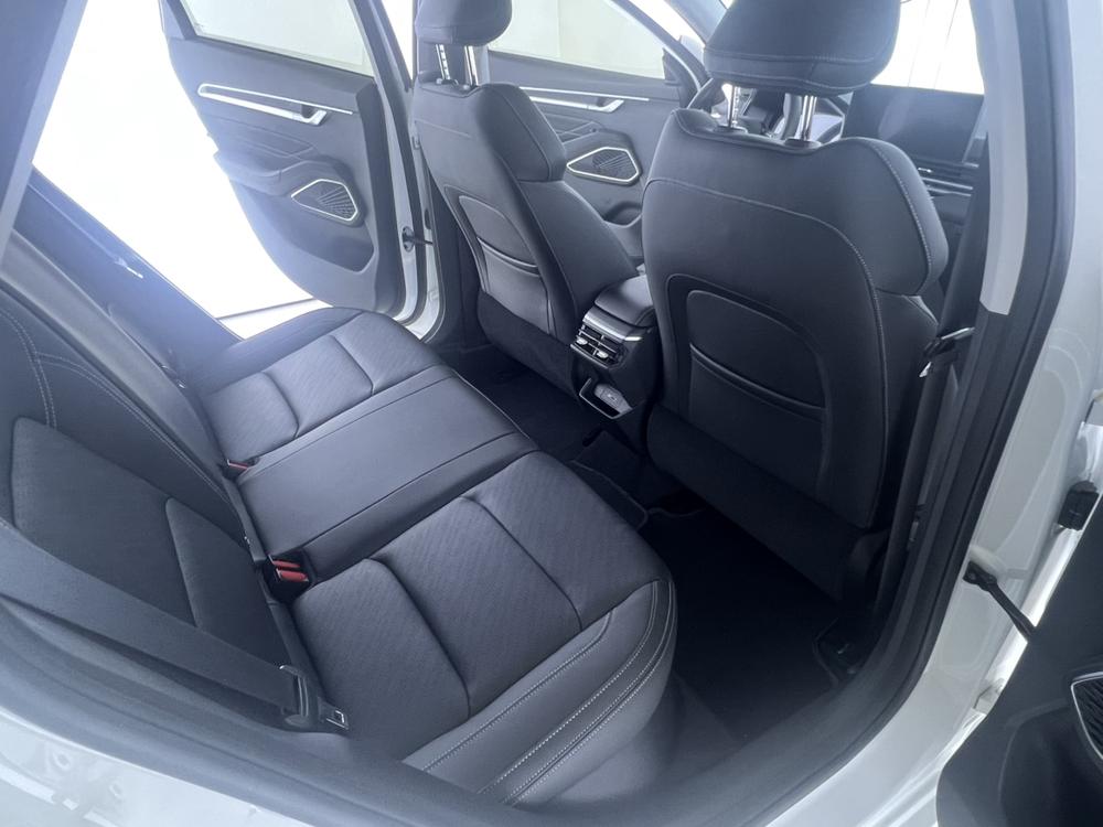 GEELY Emgrand 2023 #12 GEELY Emgrand 2023 car image #12