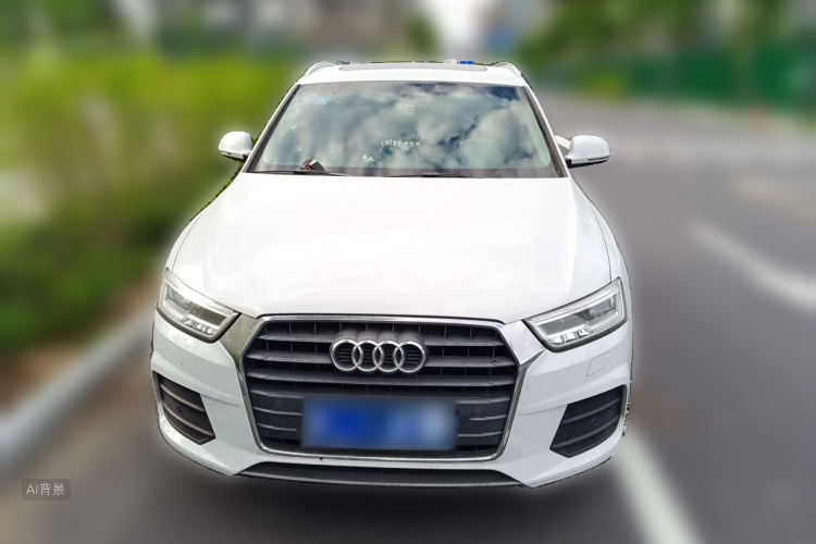 Audi Q3 2018 car image #3