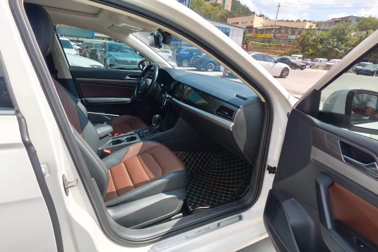 Volkswagen Lavida 2021 car image #13
