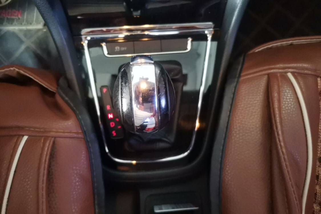 Volkswagen Bora 2013 immagine di auto #27