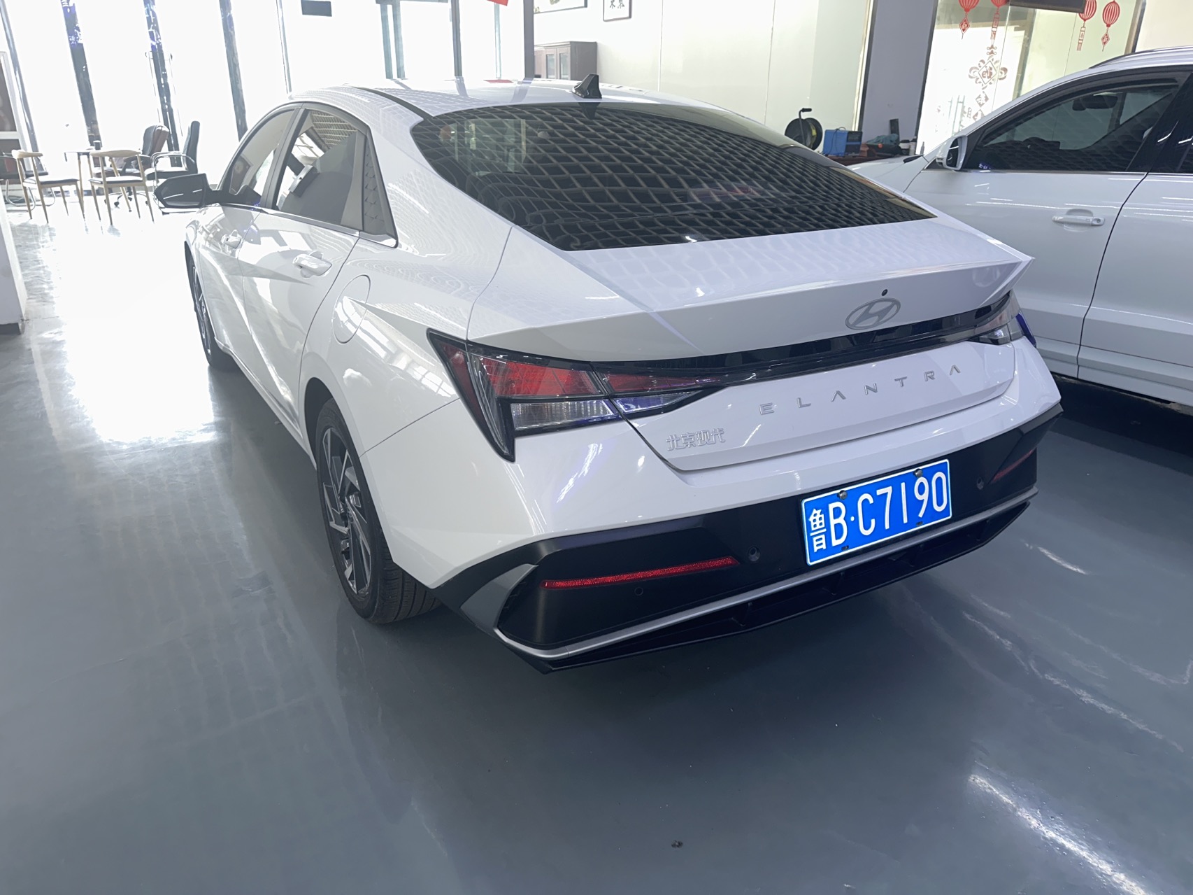Hyundai Elantra 2024 car image #3
