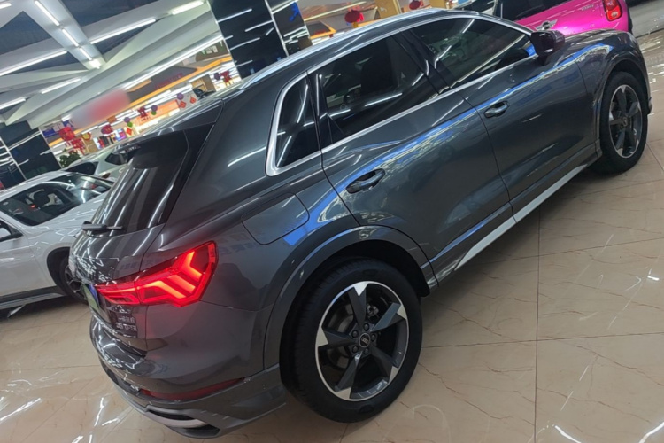 Audi Q3 2023 #5 Audi Q3 2023 car image #5