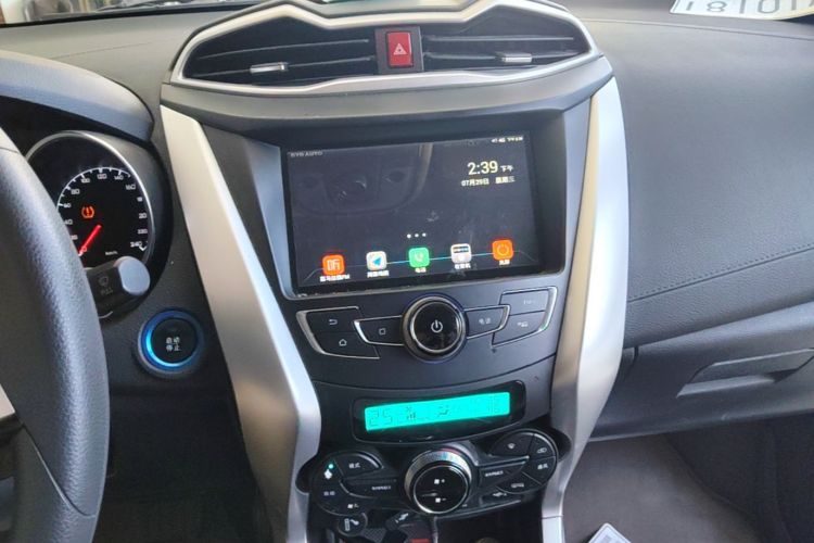 BYD Yuan New Energy 2019 car image #13