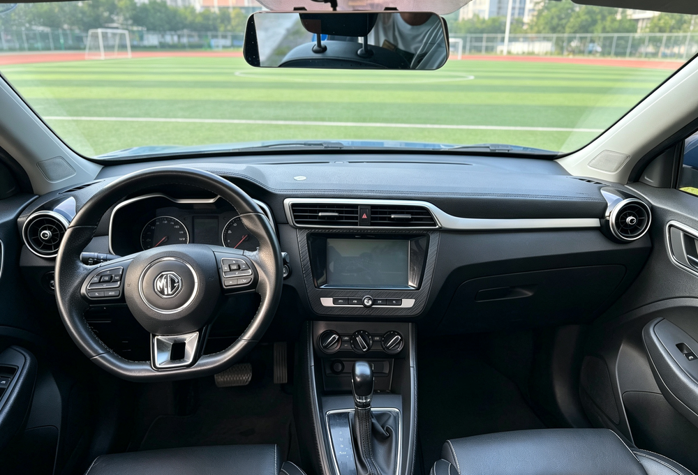 MG ZS 2017 car image #7