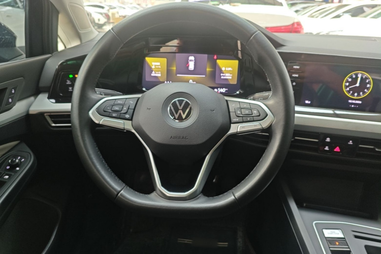 Volkswagen Golf 2021 #11 Volkswagen Golf 2021 صورة سيارة #11