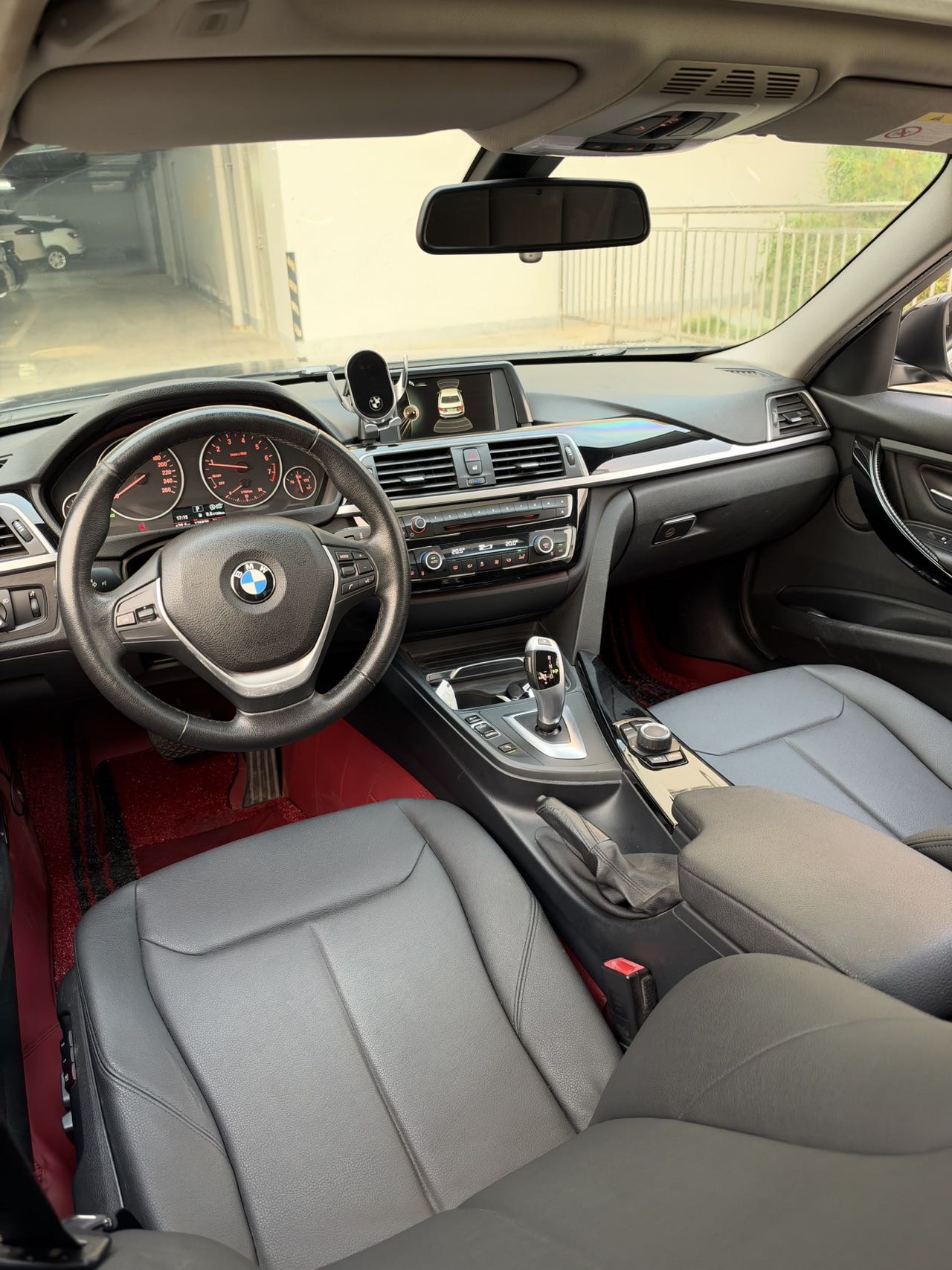 BMW 3 Series 2017 #9 BMW 3 Series 2017 car image #9