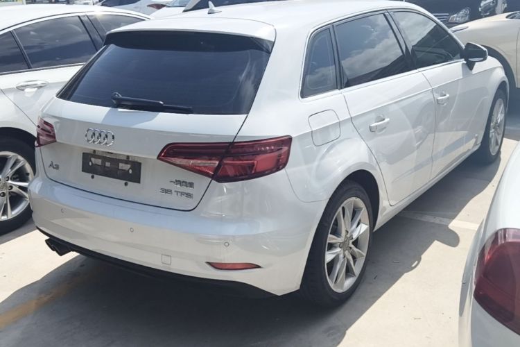 Audi A3 2018 car image #7