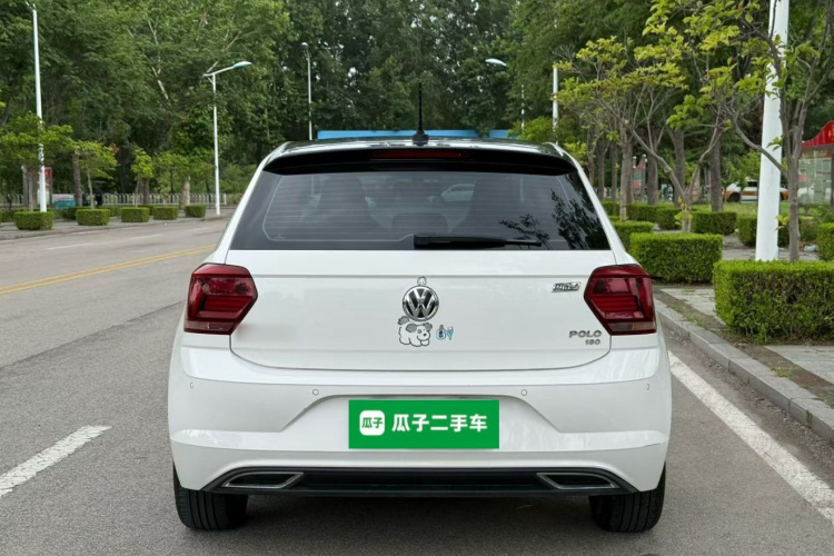Volkswagen Polo 2019 car image #6