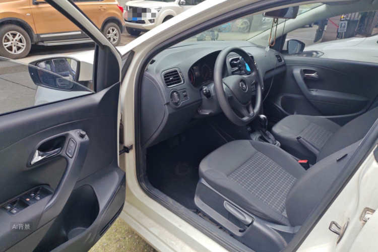 Volkswagen Polo 2015 صورة سيارة #18