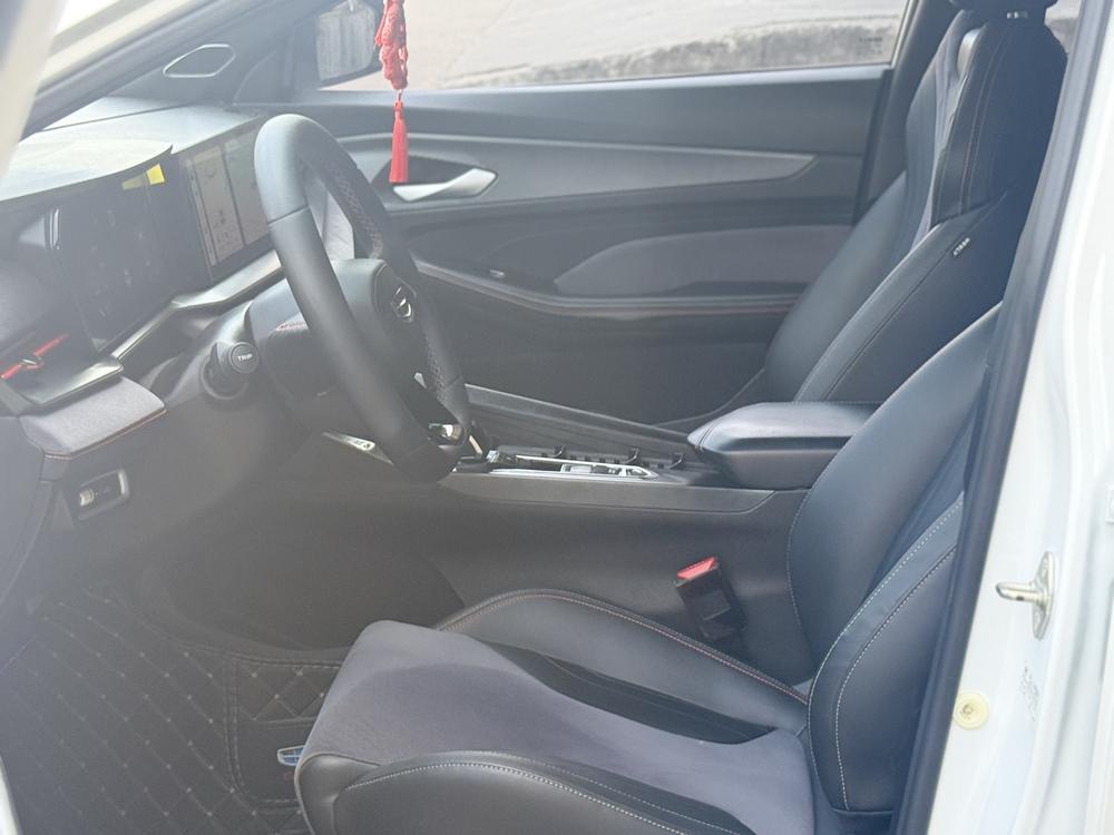 GEELY Binray 2022 car image #18