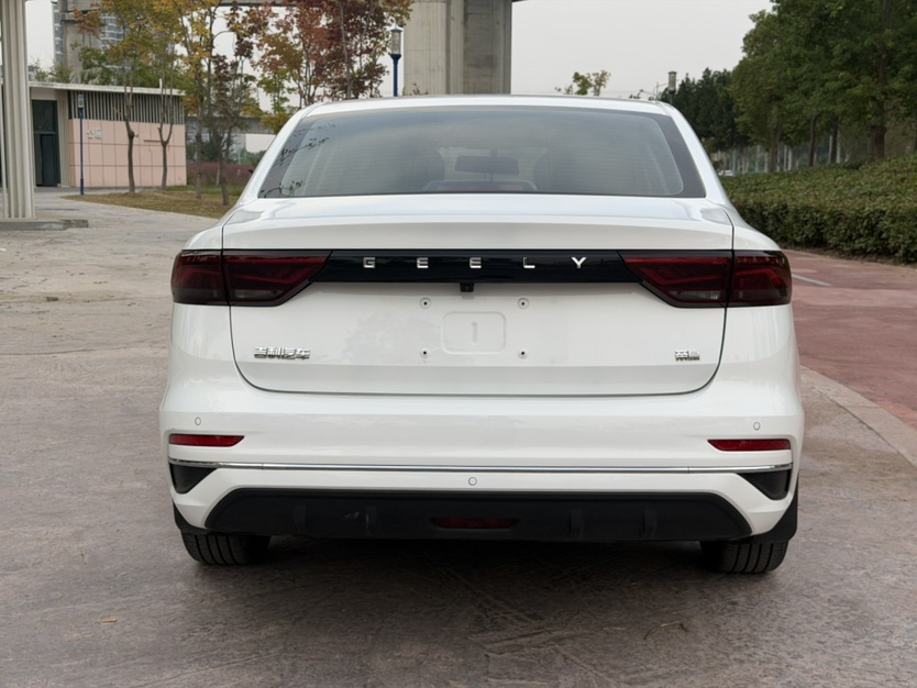 GEELY Emgrand 2024 صورة سيارة #5