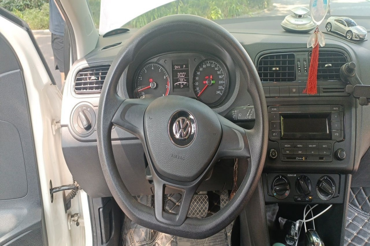 Volkswagen Polo 2017 #17 Volkswagen Polo 2017 car image #17