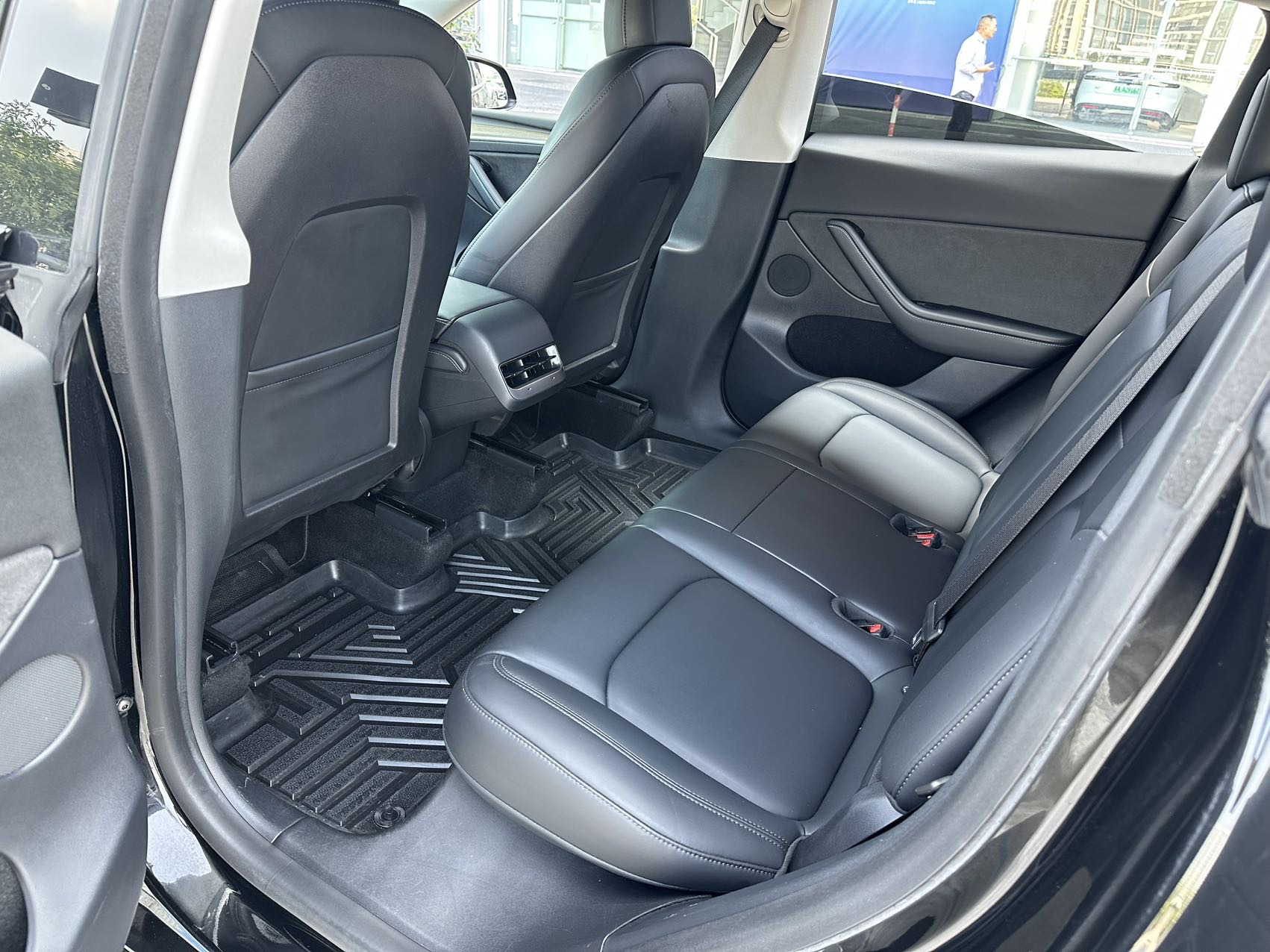 Tesla Model Y 2022 #21 Tesla Model Y 2022 car image #21